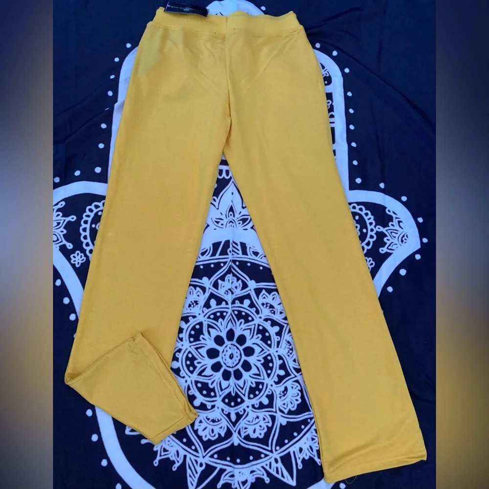 Women’s Beverly Hills Polo Club Sweatsuit - Picture 6 of 7